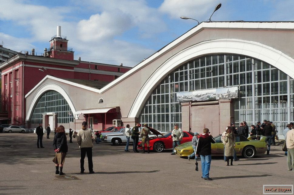 Museo delle auto retrò sulla Rogozhsky Val