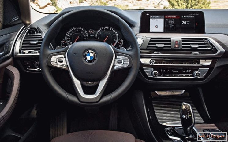 La terza generazione della BMW X3 è risultata più della vecchia BMW X5