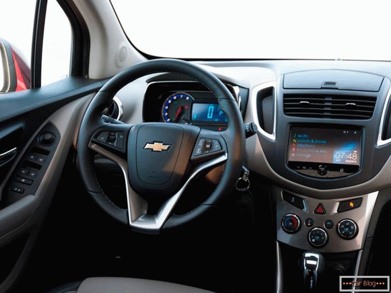 Chevrolet Tracker interno 2014