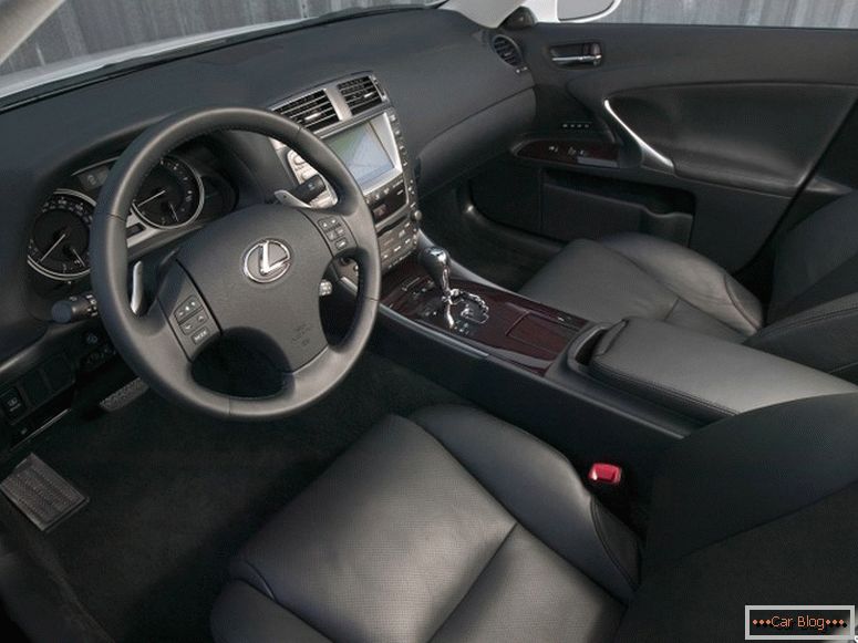 Lexus IS 250 salone