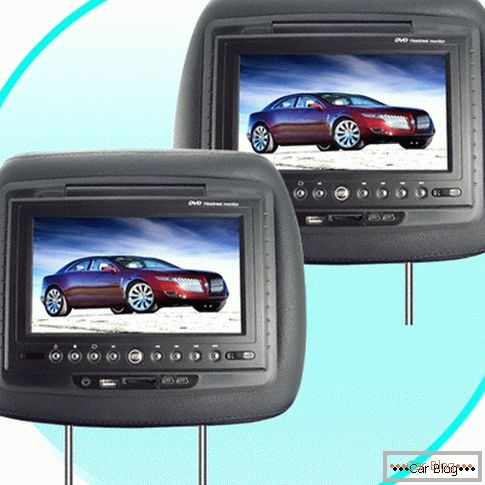 Come acquistare un sistema DVD con due monitor per un'auto o un minivan.