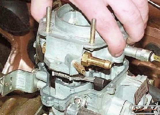 Installazione del carburatore VAZ 2108