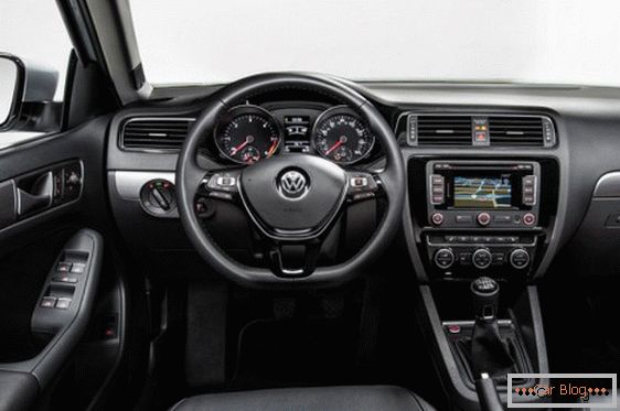 Berlina Volkswagen Jetta сочетает в себе простор и комфортабельность