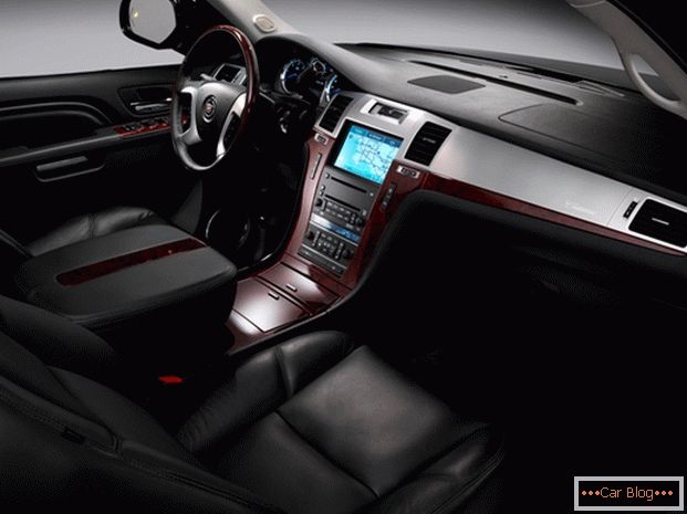 Bose 5.1 Cabin - sistema di altoparlanti installato nell'auto Cadillac CTS