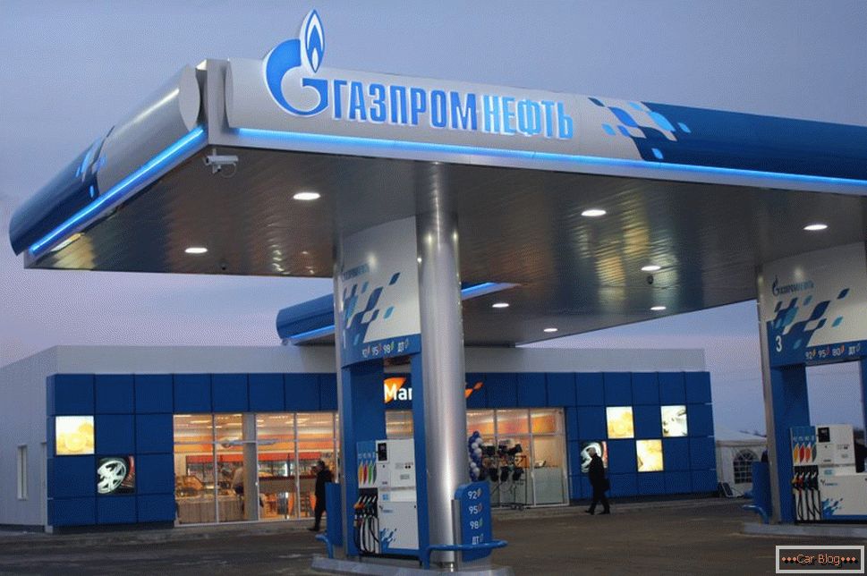 Stazione di servizio Gazpromneft della Russia