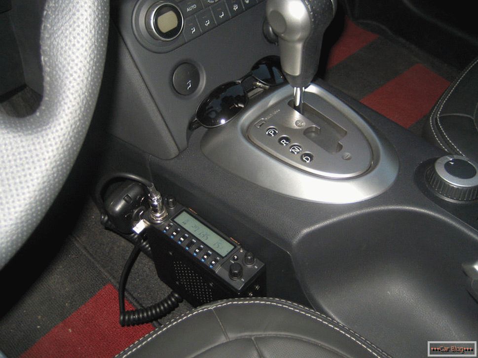 Posizionamento della radio in auto