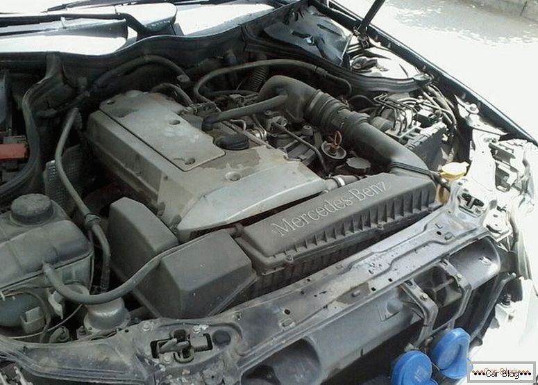 Motore fotografico di classe Mercedes-Benz W203 C