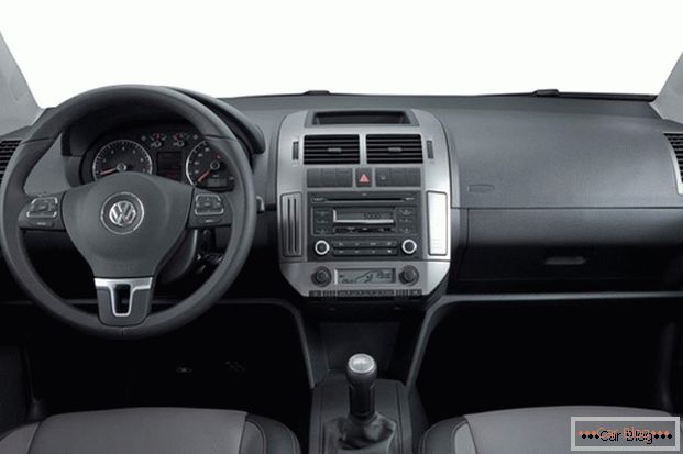 All'interno della Volkswagen Polo