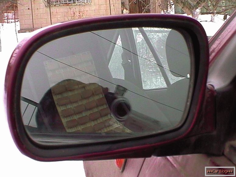 specchietti per auto