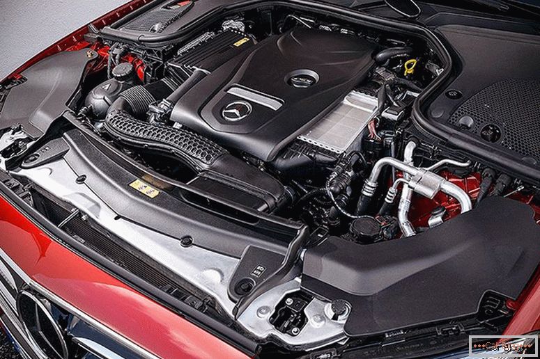 Mercedes-e-klasse-w213-2016 motore