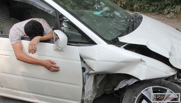 Gli incidenti si verificano spesso a causa di driver ubriachi