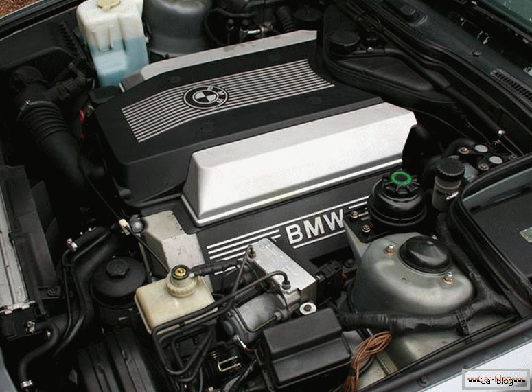 vecchio motore BMW