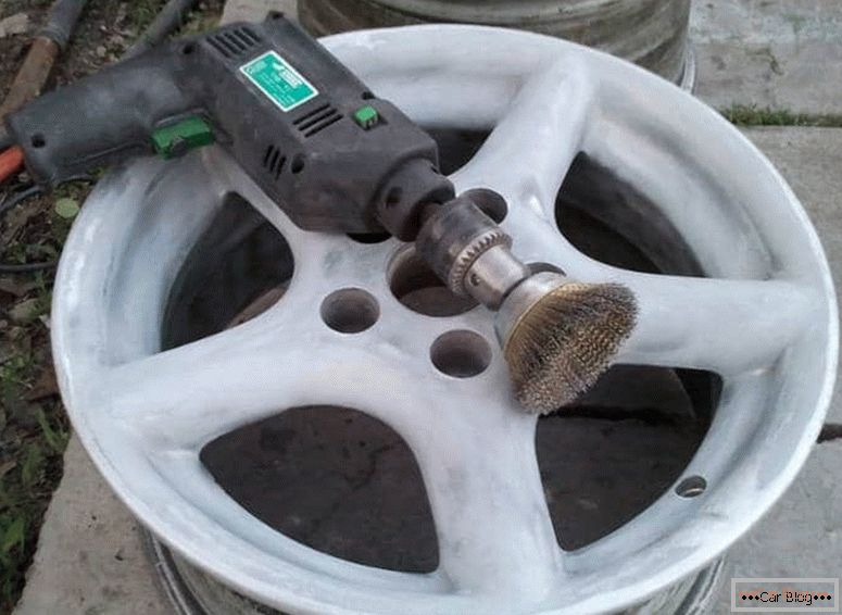 come fare il restauro delle ruote in lega di rivestimento fai da te